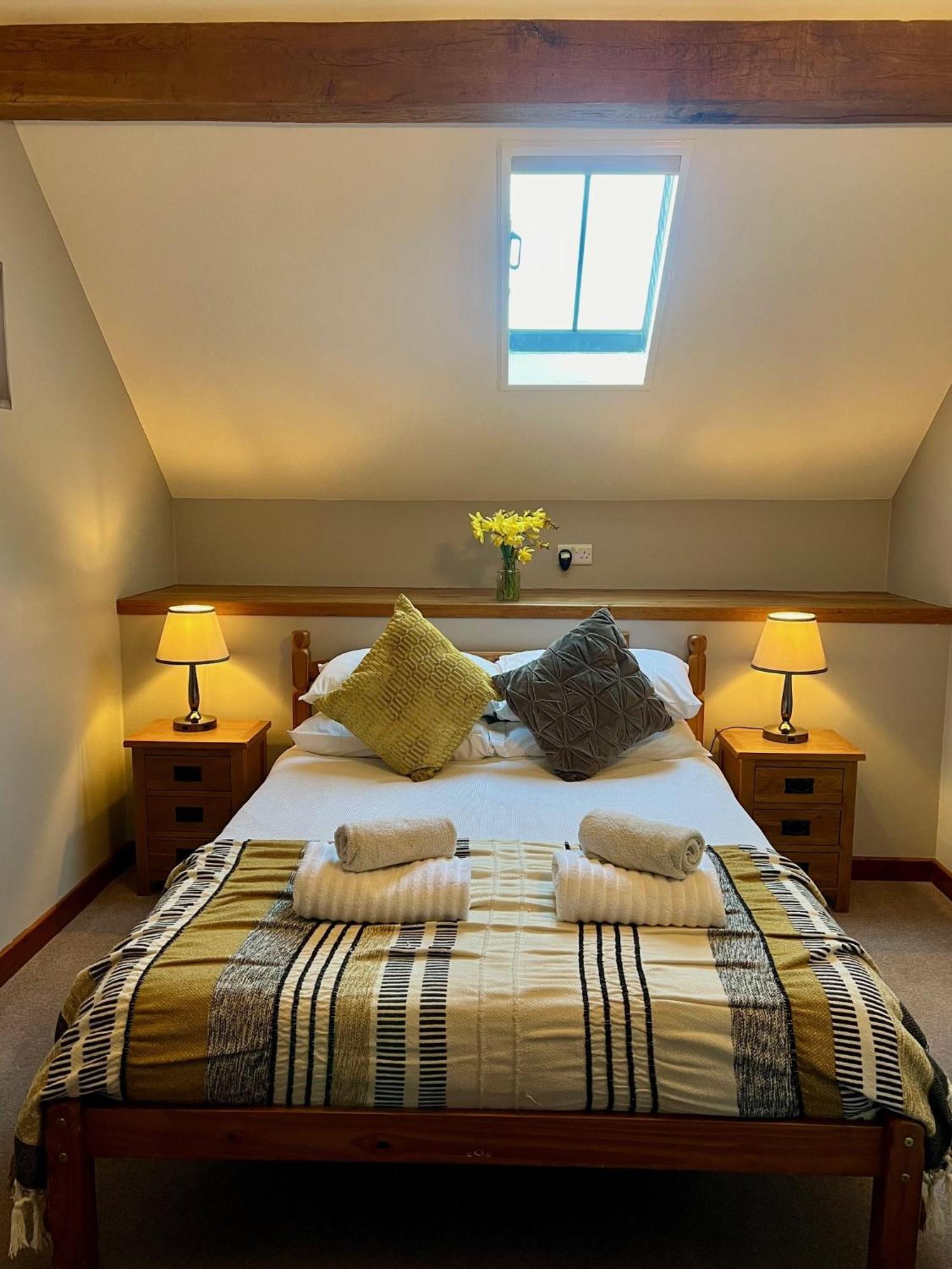 Dolgun Uchaf Historic B&B And Cottages In Snowdonia Dolgellau Exterior photo